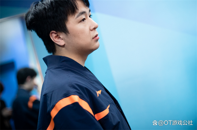 爱游戏官网下载 - Doinb遭遇十连败，C9教练面临压力！